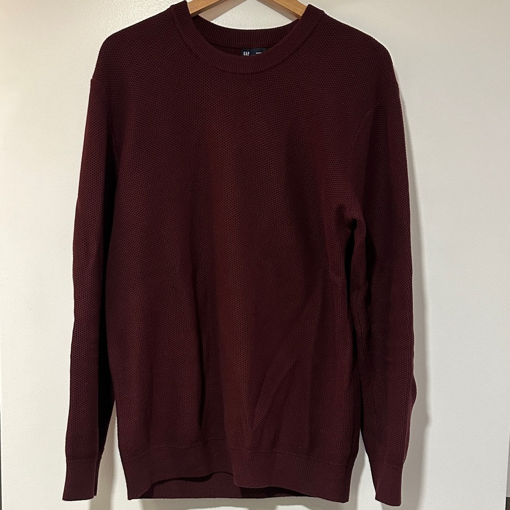 GAP Men's Burgundy Crewneck Sweater
